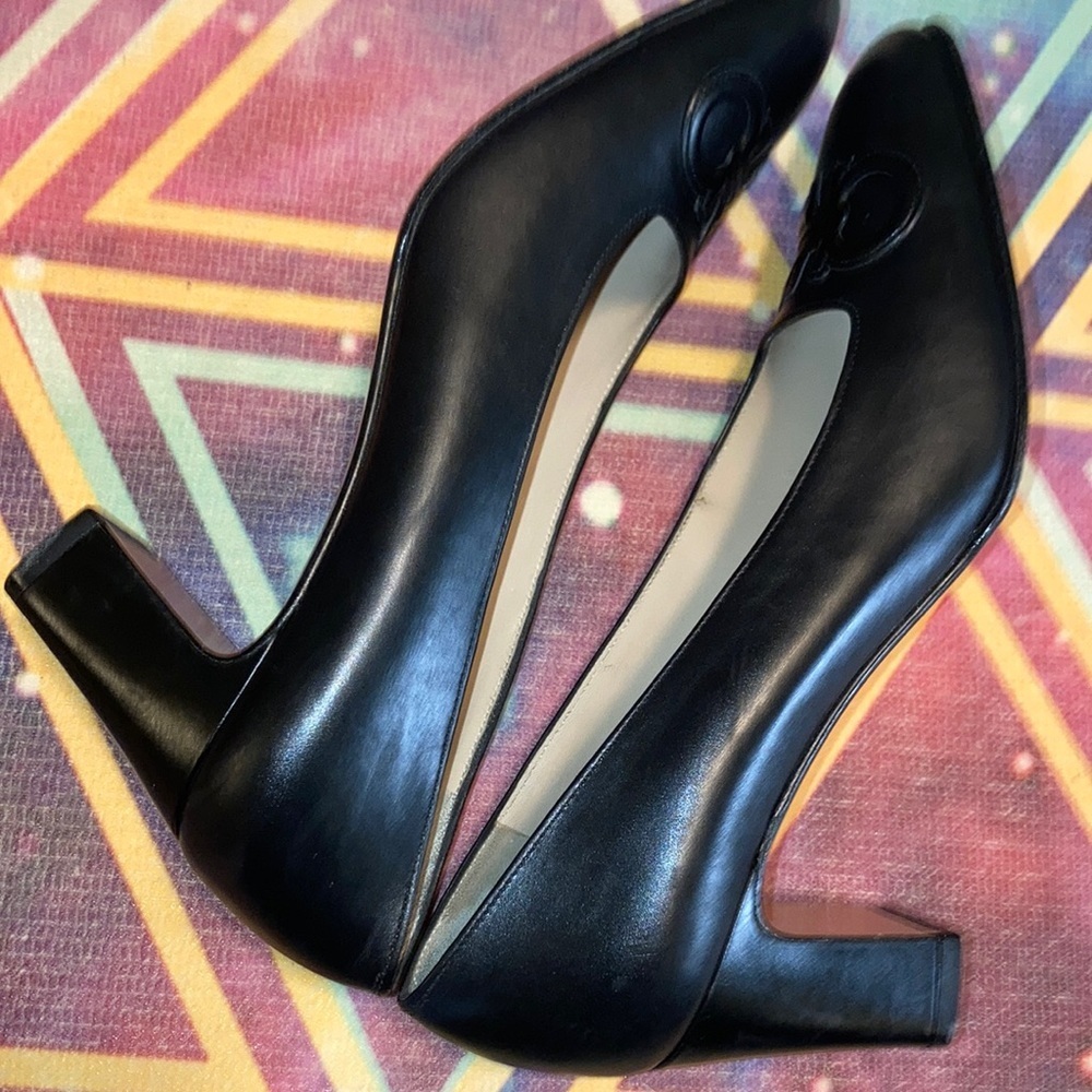 Salvatore Ferragamo Black Leather Heeled Pumps with Signature Gancini Detail - Picture 9 of 13